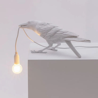 Gothic Raven Lamp – Vintage Resin Bird Lamp for Home Decor, Mysterious Crow Table Light