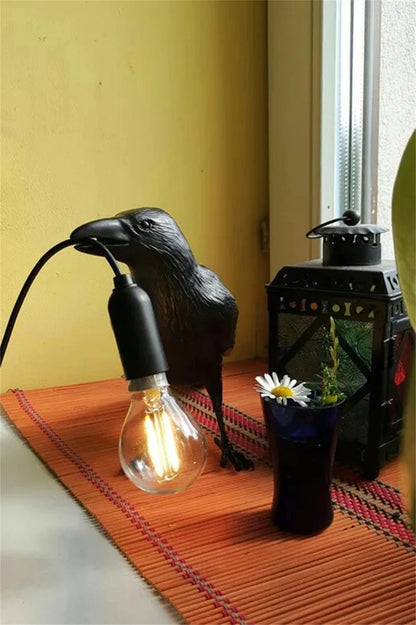 Gothic Raven Lamp – Vintage Resin Bird Lamp for Home Decor, Mysterious Crow Table Light