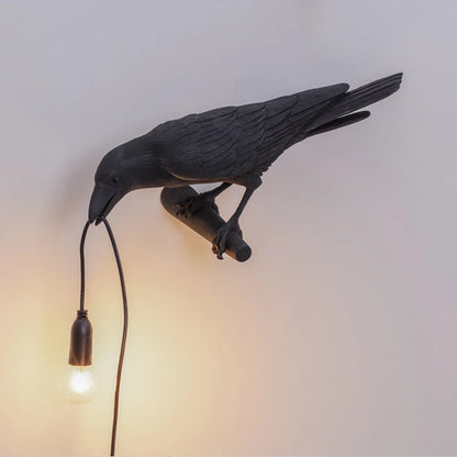 Gothic Raven Lamp – Vintage Resin Bird Lamp for Home Decor, Mysterious Crow Table Light