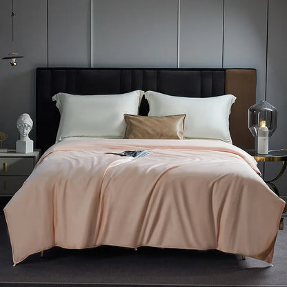 NORA Mulberry Silk Filling Comforter