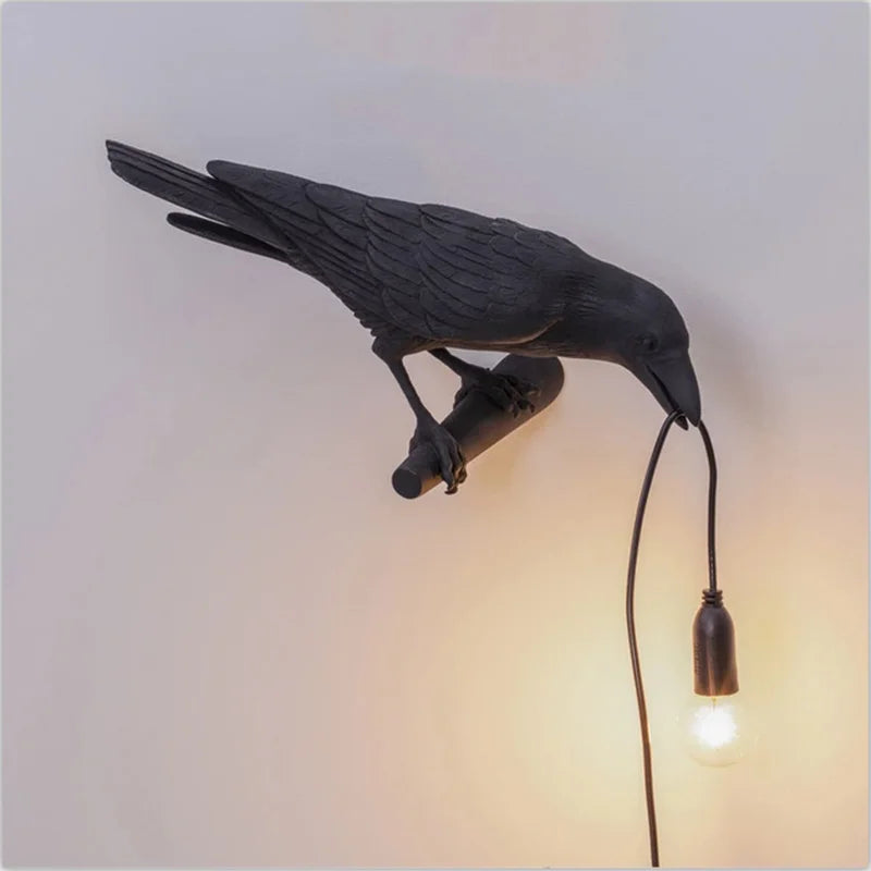 Gothic Raven Lamp – Vintage Resin Bird Lamp for Home Decor, Mysterious Crow Table Light