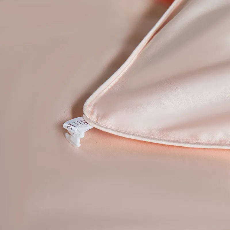 NORA Mulberry Silk Filling Comforter