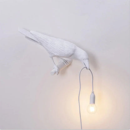 Gothic Raven Lamp – Vintage Resin Bird Lamp for Home Decor, Mysterious Crow Table Light