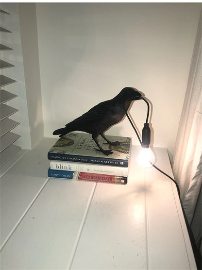 Gothic Raven Lamp – Vintage Resin Bird Lamp for Home Decor, Mysterious Crow Table Light