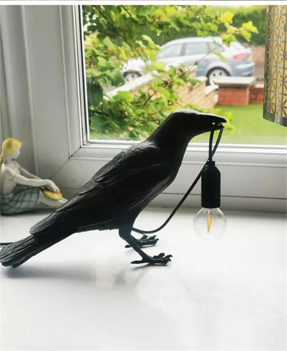 Gothic Raven Lamp – Vintage Resin Bird Lamp for Home Decor, Mysterious Crow Table Light
