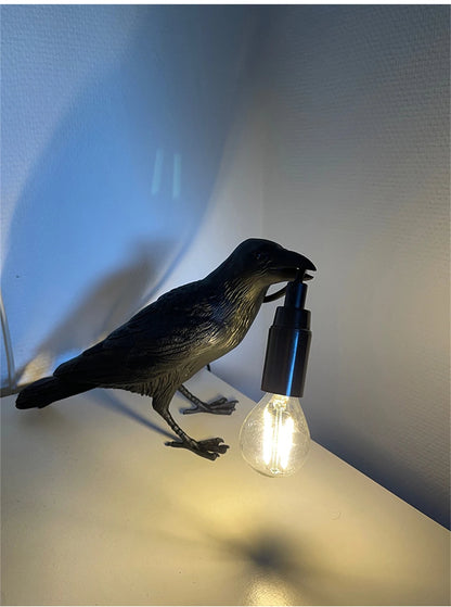 Gothic Raven Lamp – Vintage Resin Bird Lamp for Home Decor, Mysterious Crow Table Light
