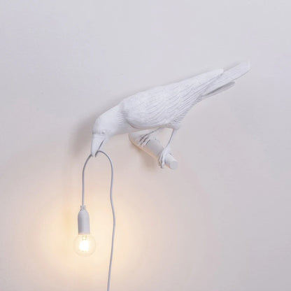 Gothic Raven Lamp – Vintage Resin Bird Lamp for Home Decor, Mysterious Crow Table Light